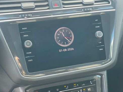 Certified 2022 Volkswagen Tiguan SE R-Line image 20