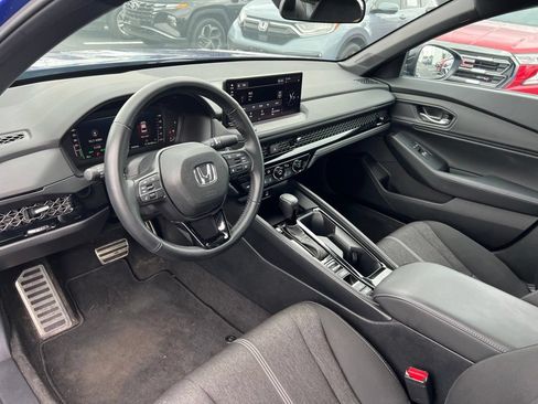 Used 2023 Honda Accord Sport image 9