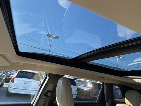 Used 2017 Jeep Cherokee Limited image 17