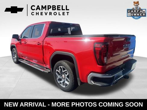 Used 2024 GMC Sierra 1500 SLE w/ Preferred Package AWD/4WD image 3