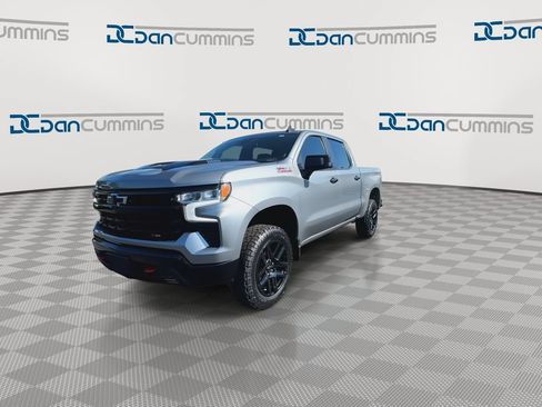 Used 2024 Chevrolet Silverado 1500 LT Trail Boss w/ Convenience Package II AWD/4WD image 4