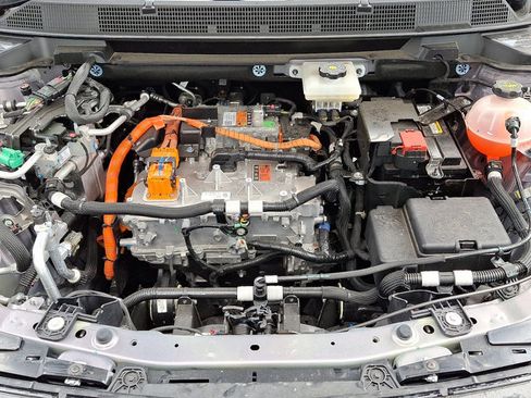 Certified 2025 Chevrolet Equinox EV LT w/ Convenience Package image 28