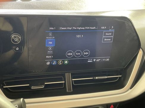 Used 2024 Chevrolet Trax LS w/ LS Convenience Package image 16