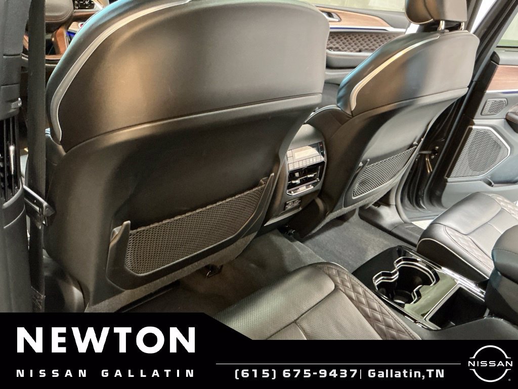 Used 2024 Jeep Grand Cherokee L Summit w/ High Altitude Package AWD/4WD image 39