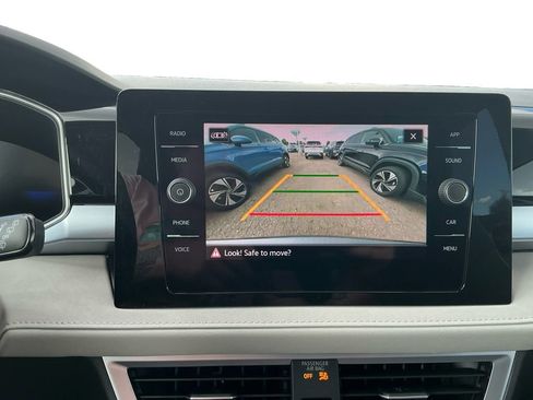 New 2025 Volkswagen Taos SE image 16