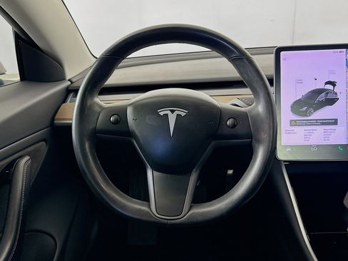 Used 2018 Tesla Model 3 Long Range RWD image 16