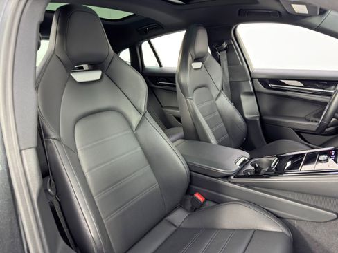 Used 2024 Porsche Panamera 4 image 43