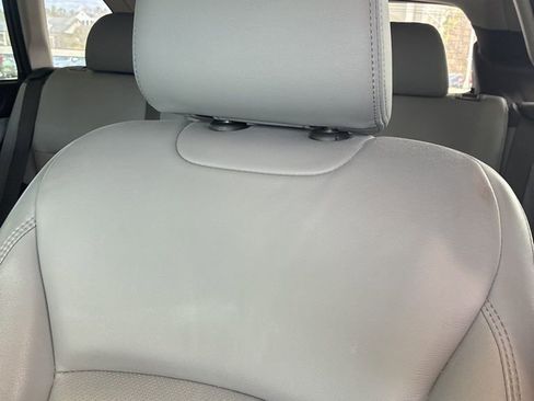 Used 2018 Subaru Outback 2.5i Limited image 5