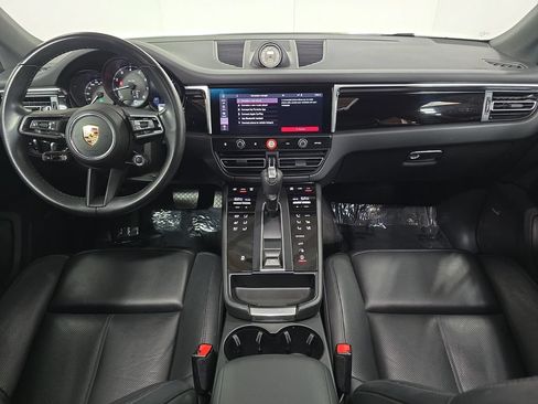 Certified 2023 Porsche Macan AWD/4WD image 13