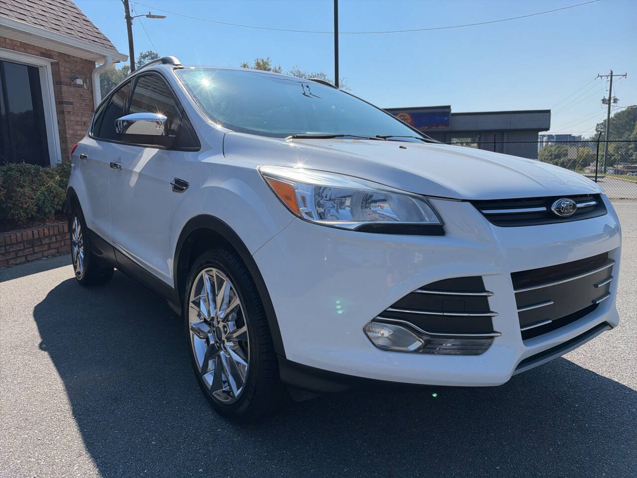 Used 2015 Ford Escape SE w/ SE Chrome Package AWD/4WD image 7