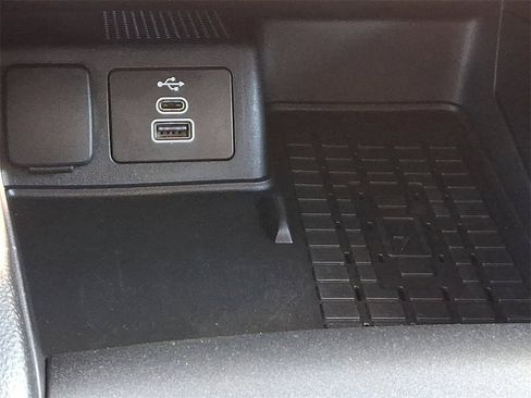 Certified 2025 Ford Bronco Sport Heritage w/ Convenience Package image 24