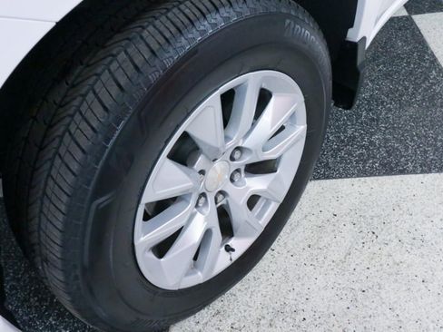 Used 2022 Chevrolet Silverado 1500 Custom image 32