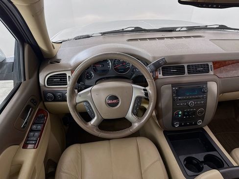 Used 2010 GMC Yukon SLT w/ SLT-2 Equipment Package image 23