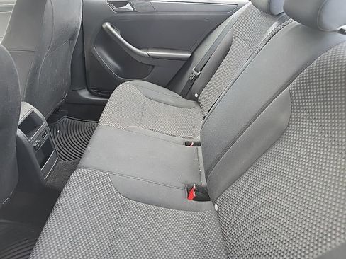 Used 2014 Volkswagen Jetta S image 8