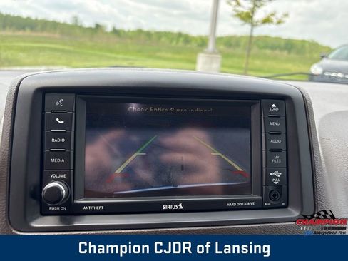 Used 2012 Chrysler Town & Country Touring w/ Entertainment Group #1 FWD image 22