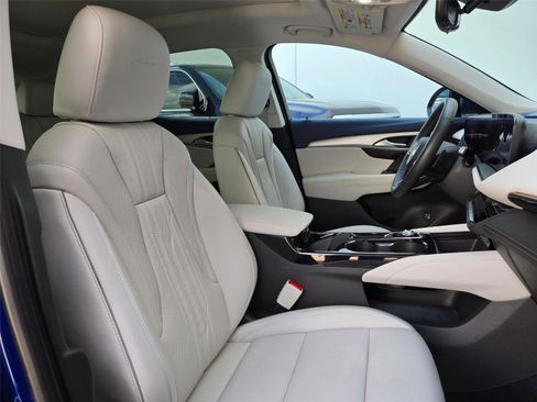 Used 2025 Buick Envision Avenir AWD/4WD image 30