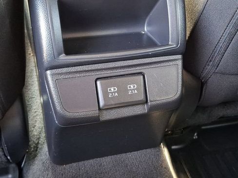 Used 2019 Subaru Outback 2.5i Premium w/ Popular Package #2 AWD/4WD image 12