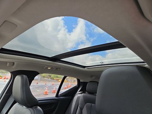 New 2026 Volvo XC40 B5 Plus w/ Climate Package AWD/4WD image 12
