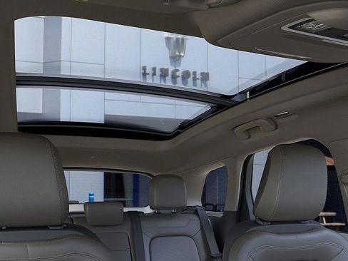 New 2026 Lincoln Corsair Premiere image 22