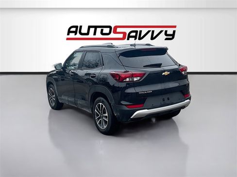 Used 2024 Chevrolet TrailBlazer LT w/ LT Cold Weather Package image 5