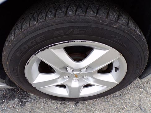 Used 2011 Chevrolet Malibu LS image 41