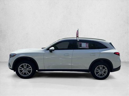 Used 2023 Mercedes-Benz GLC 300 4MATIC image 9