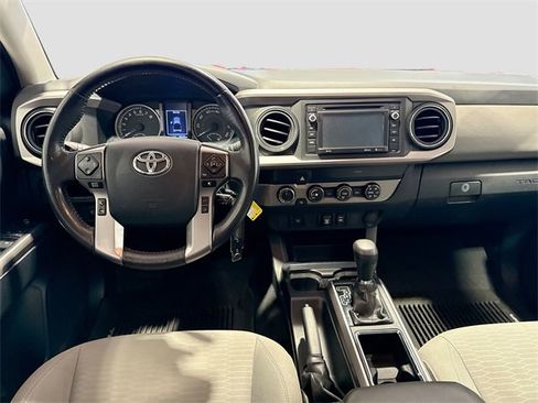 Certified 2019 Toyota Tacoma SR5 image 18