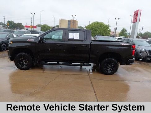 Used 2020 Chevrolet Silverado 1500 LT Trail Boss w/ Midnight Edition AWD/4WD image 8