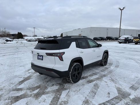 New 2026 Chevrolet Equinox LT w/ Midnight Edition image 5