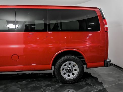 Used 2014 GMC Savana 1500 LT w/ LT Preferred Equipment Group image 8