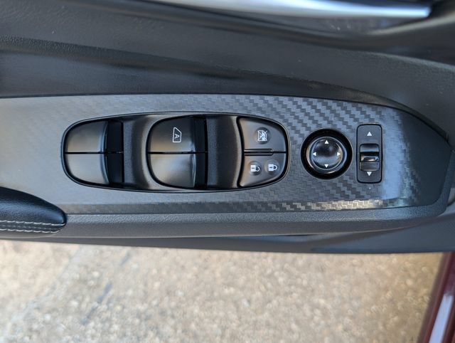 Used 2025 Nissan Altima 2.5 SV FWD image 14