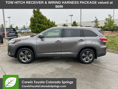 Used 2019 Toyota Highlander Limited Platinum AWD/4WD image 4