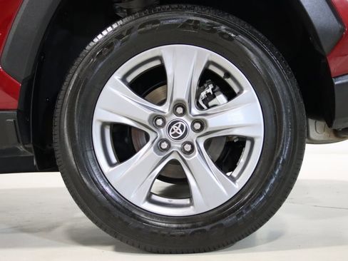 Used 2022 Toyota RAV4 XLE image 74