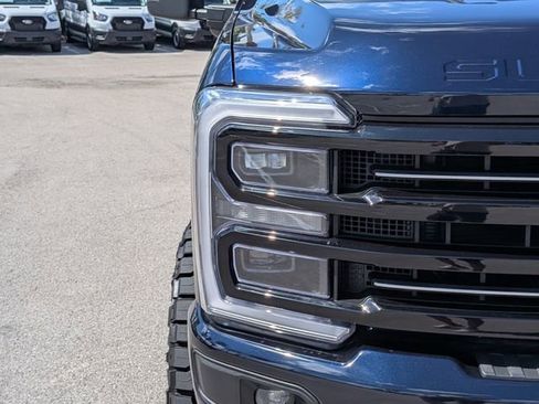 Used 2025 Ford F250 Platinum w/ FX4 Off-Road Package AWD/4WD image 8