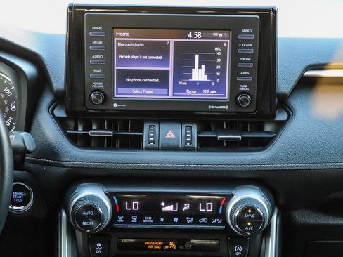 Used 2021 Toyota RAV4 XLE Premium image 14