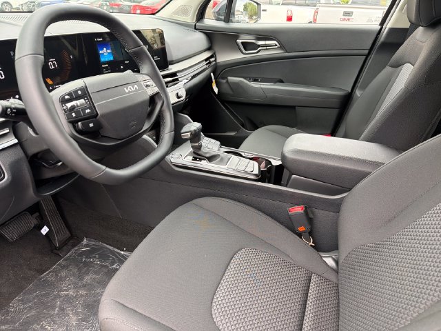 New 2027 Kia Sportage LX FWD image 18