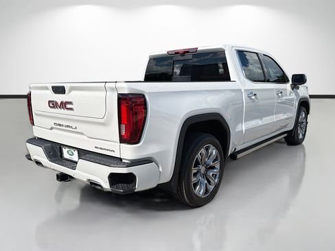Used 2024 GMC Sierra 1500 Denali AWD/4WD image 5