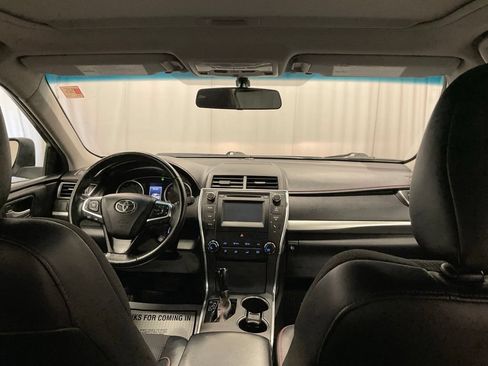 Used 2016 Toyota Camry SE w/ Moonroof Package FWD image 30