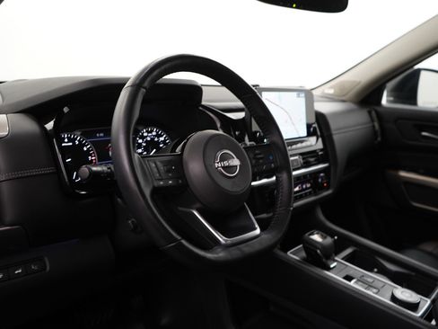 Used 2022 Nissan Pathfinder Platinum w/ Cargo Package image 17