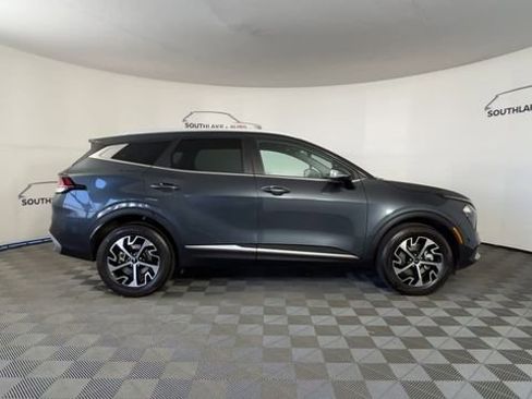 Certified 2023 Kia Sportage EX AWD/4WD image 9