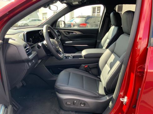 New 2026 Chevrolet Traverse LT w/ LPO, Floor Liner Package AWD/4WD image 10
