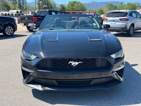 Used 2018 Ford Mustang Convertible w/ Equipment Group 101A image 5