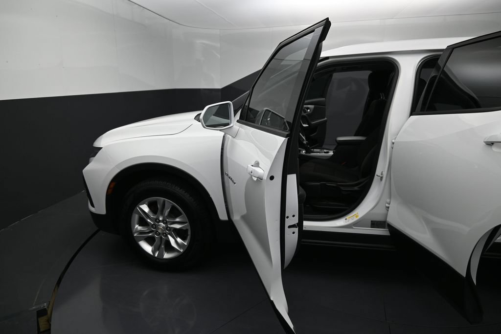 Used 2019 Chevrolet Blazer L FWD image 13