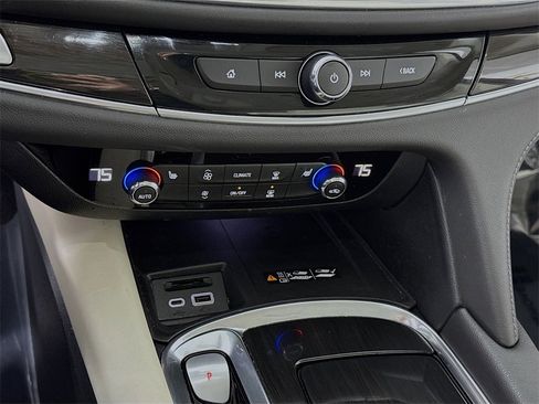 Used 2023 Buick Enclave Essence w/ Experience Buick Package image 7