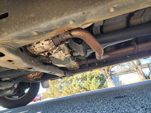 Used 2013 Toyota Tundra 4x4 Double Cab w/ Tow Pkg image 10