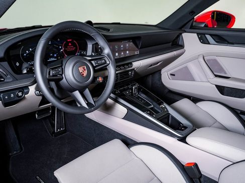 New 2026 Porsche 911 Carrera 4S image 4