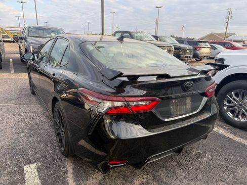 Used 2021 Toyota Camry SE w/ TRD Appearance Package (TMS) image 5