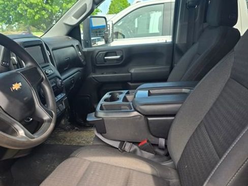 Used 2024 Chevrolet Silverado 2500 Custom w/ Custom Value Package AWD/4WD image 15