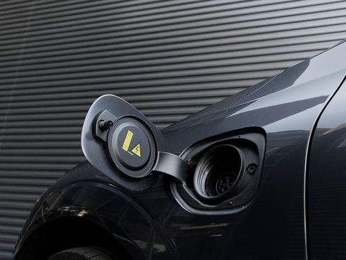 Used 2024 Volvo XC60 T8 Plus w/ Climate Package image 13