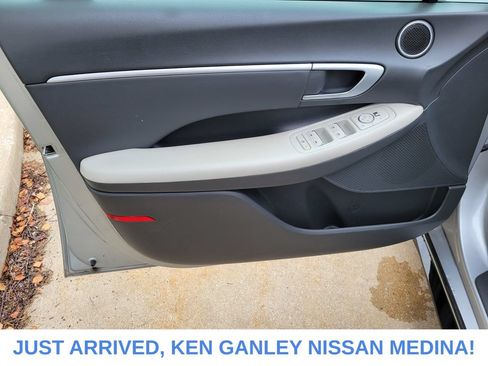Used 2025 Hyundai Sonata SEL FWD image 14